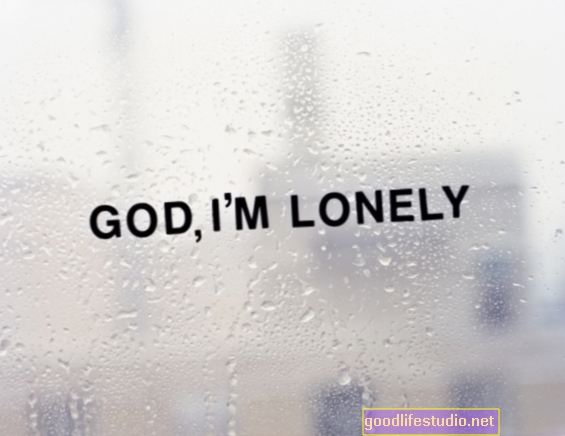 Sunt foarte singur