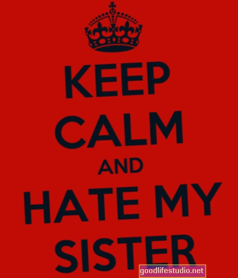 Сестра моєї дівчини мене ненавидить, а також її мати