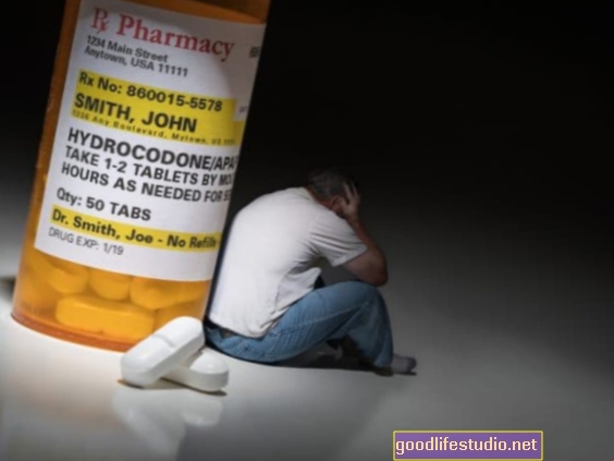Ärevus, depressioon, mis on seotud opioidide suurema kasutamisega pärast operatsiooni