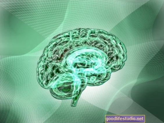 Smadzeņu biomarķieri var palīdzēt paredzēt smagas PTSS risku