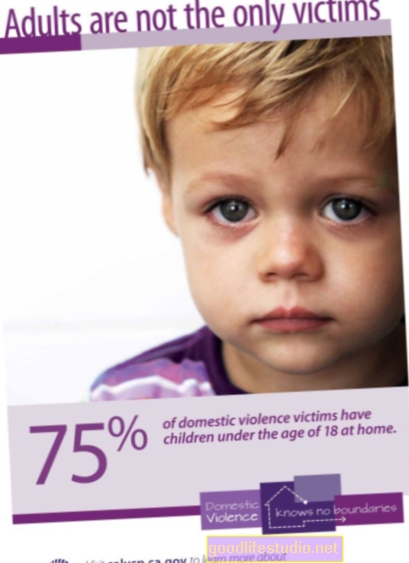 Злоупотреба с деца или свидетелство за насилие на родители, обвързано с по-късно злоупотреба с вещества