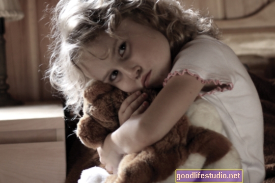 Vaikystės trauma, susijusi su didesne psichine liga sergančių suaugusiųjų socialine disfunkcija