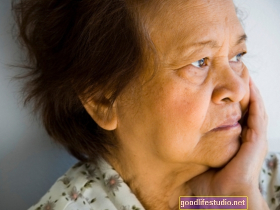 Depresija pri starejših odraslih, povezanih s težavami s spominom