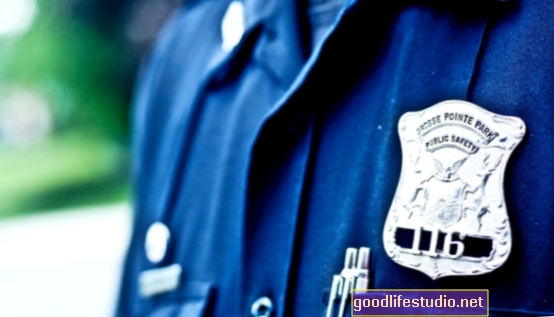 Empathische Polizisten sind stärker von öffentlicher Kritik betroffen