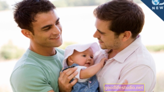 El apoyo familiar ayuda a los jóvenes homosexuales y bisexuales a tener éxito