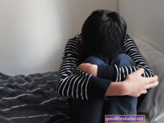 Sugu, rahvus võib kujundada, kuidas emotsionaalne hooletussejätmine ja väärkohtlemine mõjutavad teismeliste depressiooni