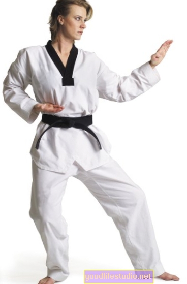 Kaip „Karate Expert“ protas suteikia smūgį