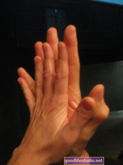 En los hombres, la relación de longitud de los dedos más pequeña se relaciona con la bondad hacia las mujeres