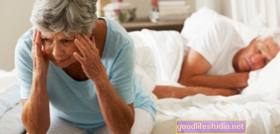 Код старијих одраслих, проблеми са спавањем везани за Алцхајмерову болест