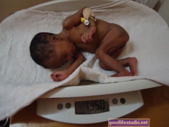 Zorbalık, Akıl Hastalığı için Daha Fazla Risk Altında Olan Bebekler Doğumda 1 Kg veya Daha Az