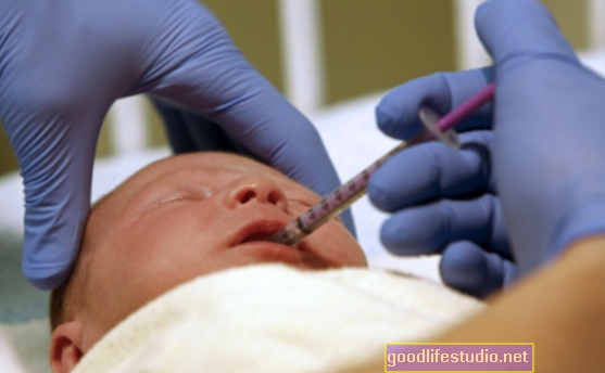 Trẻ sơ sinh mắc hội chứng cai thuốc có nhiều khả năng được chấp nhận hơn