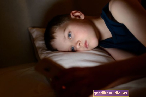 Дефіцит сну у дітей може збільшити жир в організмі, ожиріння