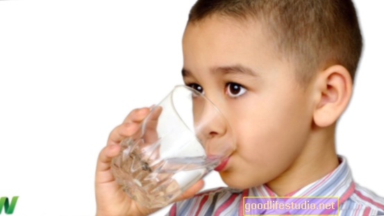 Діти, які вперше п’ють під час статевого дозрівання, з більшим ризиком алкогольних проблем
