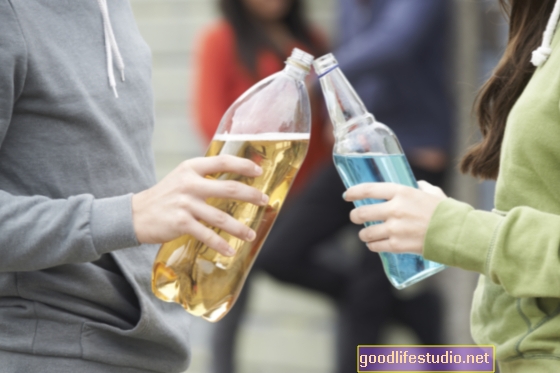 Weniger Alkoholexzesse bei Teenagern, aber mehr Depressionen