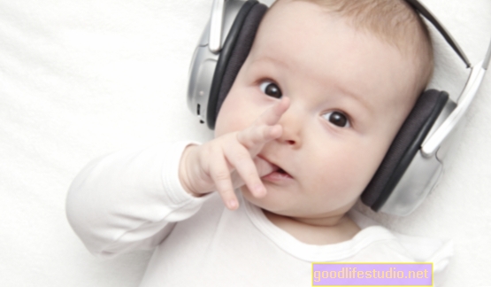 Escuchar música puede aliviar el estrés cardíaco causado por el mal tráfico