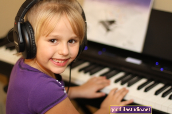 Hudební lekce mohou dětem pomoci s autismem a ADHD