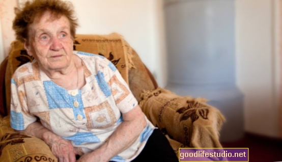 Adulti più anziani e poveri a maggior rischio di demenza