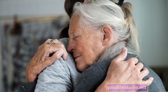 Личностните черти могат да повлияят на риска от Алцхаймер при жените