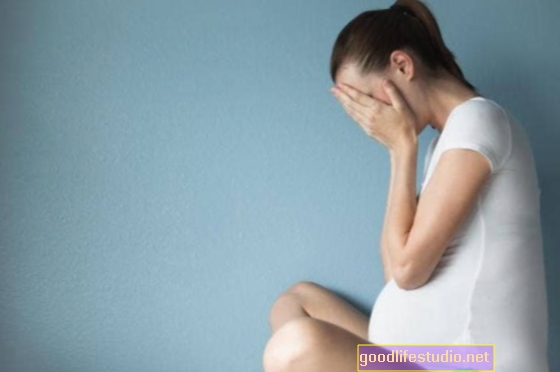 妊娠はあまりにもお父さんの精神的健康リスクを意味することができます