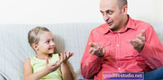 Pirmsskolas vecuma bērni var gūt labumu no skaļām sarunām ar sevi