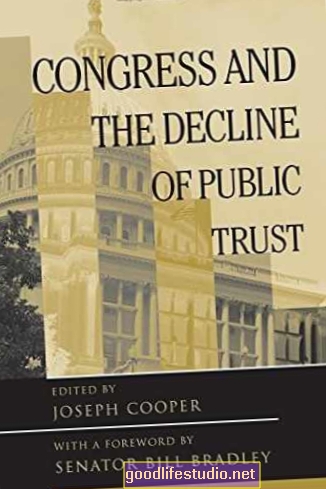 Общественото доверие за спад