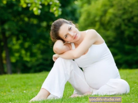 تساعد المرونة على درء آثار التوتر لدى النساء الحوامل