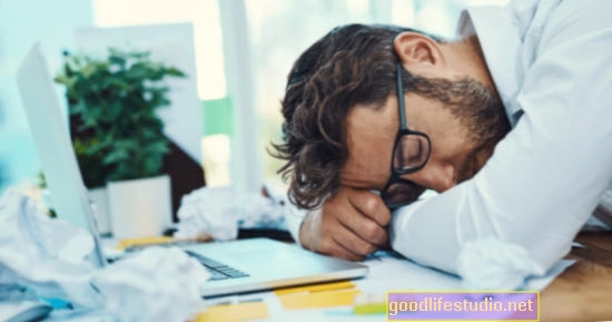 Az alvásvesztés csökkenti a tesztoszteront