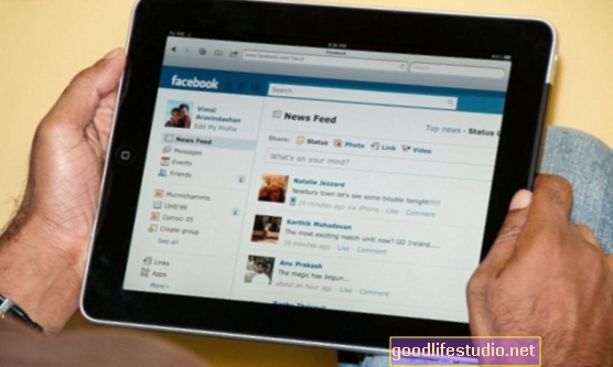 Sebilangan Status Facebook Mengungkapkan Harga Diri yang Rendah, Narsisme