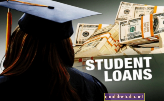 Los préstamos para estudiantes influyen en el estilo de vida universitario