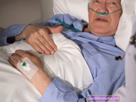 Studie: Méně anestezie nezabrání pooperačnímu deliriu u starších pacientů