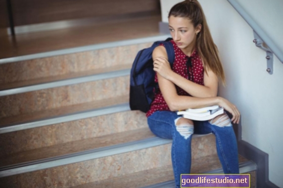 Gadis Remaja dengan PTSD Manfaat Terapi Pendedahan