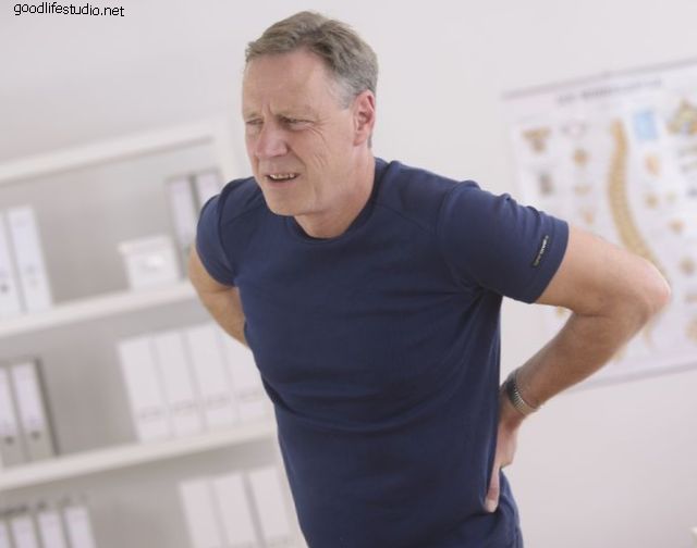 Витамин D может уменьшить боль в спине