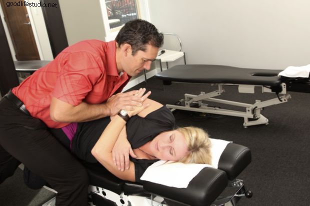 Làm thế nào thường xuyên Chiropractic cần thiết cho đau thắt lưng?