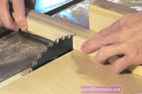 Un proces de tocat lemn