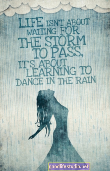 الرقص تحت المطر: أن تصبح أكثر مرونة من الناحية العاطفية