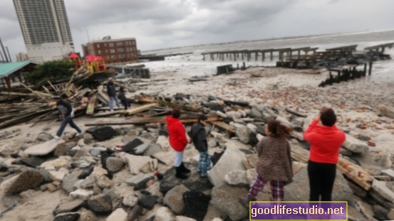 Badai Sandy: Syukur, Empati & Evolusi