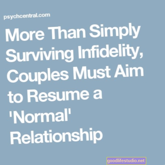 Más que simplemente sobrevivir a la infidelidad, las parejas deben aspirar a reanudar una relación "normal"