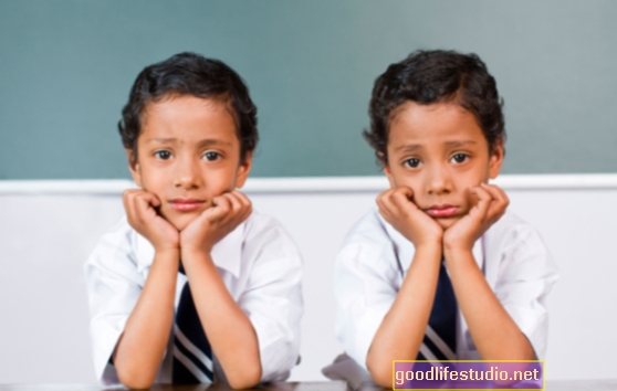 Трябва ли винаги да се разделят близнаци в класната стая?