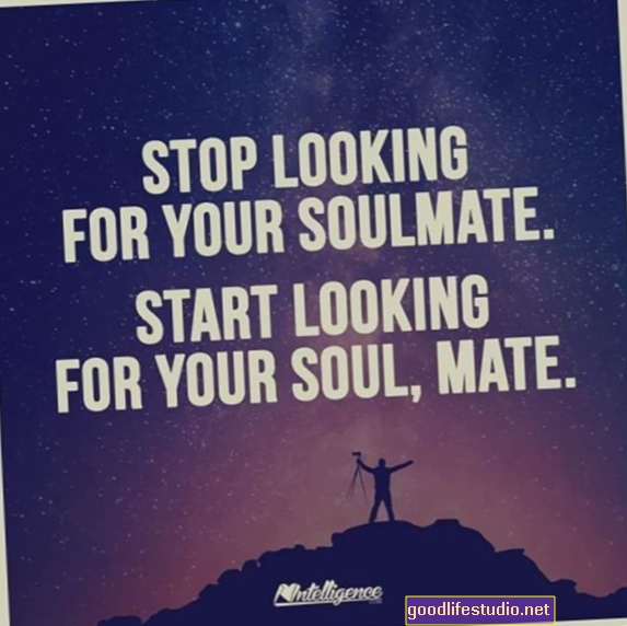 Спрете да търсите „сродна душа“ и започнете да търсите „партньор в живота“
