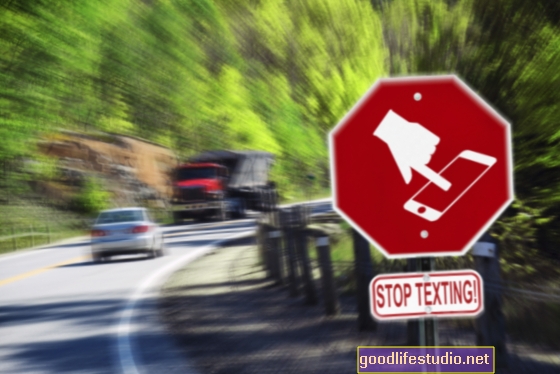 Zašto su slanje SMS-ova tijekom zabrane vožnje pogrešno rješenje osuđeno na propast